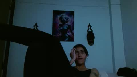 Snapshot of crystal_starx chatting on April 23, 6:58 am Crystal Blaze online show from April 23, 6:58 am