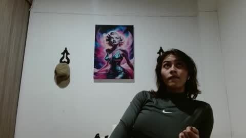 Snapshot of crystal_starx chatting on April 26, 1:03 am Crystal Blaze online show from April 26, 1:03 am
