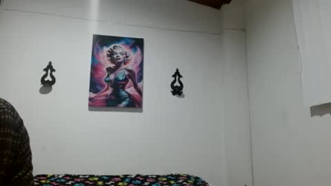 Snapshot of crystal_starx chatting on June 8, 1:28 am Crystal Blaze online show from June 8, 1:28 am