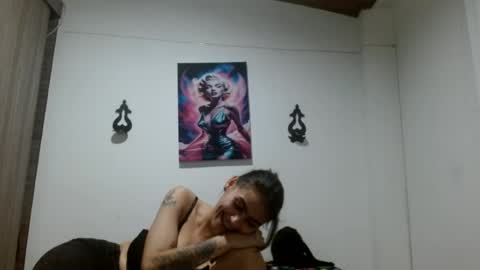 Snapshot of crystal_starx chatting on June 18, 5:08 am Crystal Blaze online show from June 18, 5:08 am