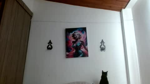 Snapshot of crystal_starx chatting on June 19, 4:44 pm Crystal Blaze online show from June 19, 4:44 pm
