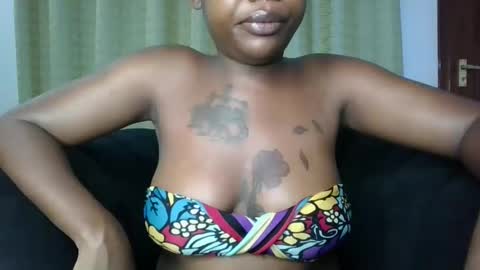 Snapshot of crystal_viv_1 chatting on March 11, 3:48 am crystal_viv_1 online show from March 11, 3:48 am