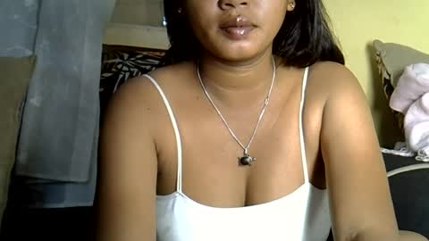 crystalbellax online show from July 14, 10:54 am