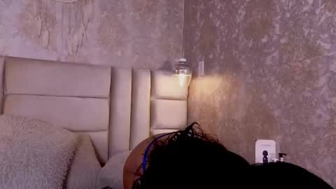 Crystal online show from March 18, 9:51 pm