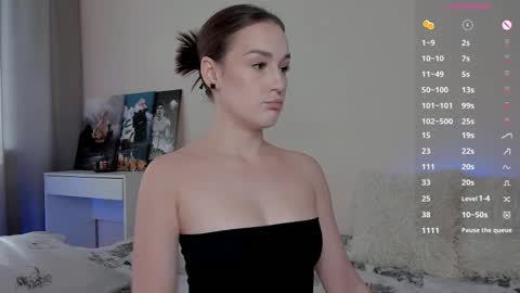 Snapshot of crystalcandies chatting on October 4, 8:23 am Arina online show from October 4, 8:23 am