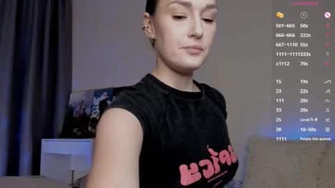 Snapshot of crystalcandies chatting on October 25, 2:02 pm Arina online show from October 25, 2:02 pm