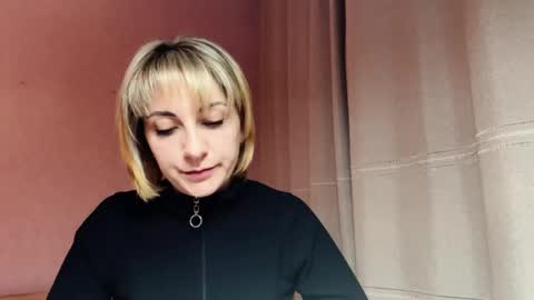 Mary online show from May 8, 7:08 pm