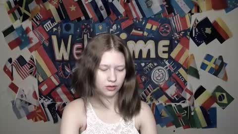 Snapshot of crystalgirl__ chatting on December 3, 7:27 am Stella online show from December 3, 7:27 am