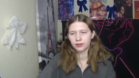 Snapshot of crystalgirl__ chatting on January 18, 1:15 pm Stella online show from January 18, 1:15 pm