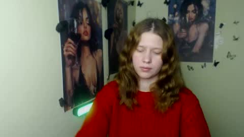 Snapshot of crystalgirl__ chatting on February 3, 2:44 pm Stella online show from February 3, 2:44 pm