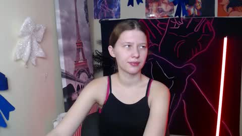 Snapshot of crystalgirl__ chatting on February 7, 1:15 pm Stella online show from February 7, 1:15 pm