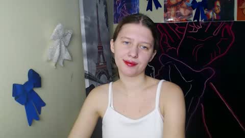 Snapshot of crystalgirl__ chatting on February 18, 2:24 pm Stella online show from February 18, 2:24 pm