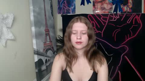 Snapshot of crystalgirl__ chatting on February 27, 5:46 pm Stella online show from February 27, 5:46 pm