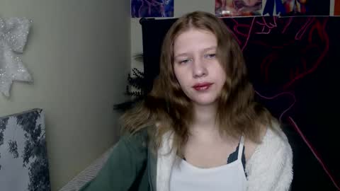 Snapshot of crystalgirl__ chatting on March 3, 7:36 am Stella online show from March 3, 7:36 am