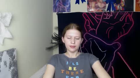 Snapshot of crystalgirl__ chatting on March 4, 3:40 pm Stella online show from March 4, 3:40 pm