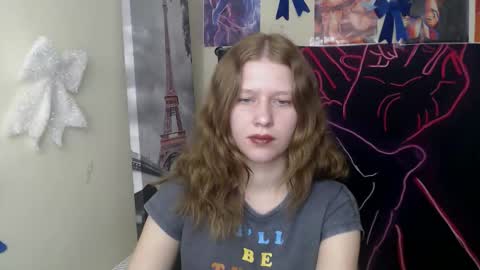 Snapshot of crystalgirl__ chatting on March 7, 1:41 pm Stella online show from March 7, 1:41 pm