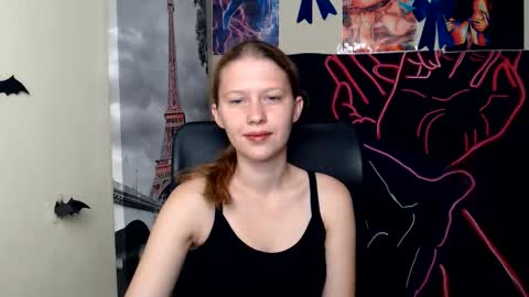 Stella online show from May 21, 6:04 pm