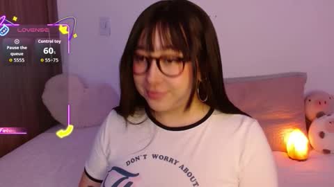 Snapshot of crystalitesq chatting on September 24, 12:47 am Olivia online show from September 24, 12:47 am