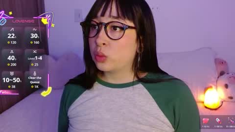 Olivia  online show from October 24, 12:52 am