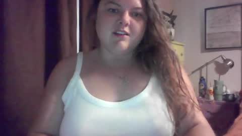 Snapshot of crystalizzzee chatting on October 7, 4:37 pm Herekittykitty69 online show from October 7, 4:37 pm