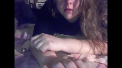 Snapshot of crystalizzzee chatting on February 21, 10:16 am Herekittykitty69 online show from February 21, 10:16 am