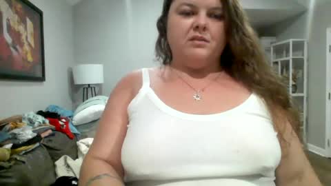 Snapshot of crystalizzzee chatting on July 16, 3:12 am Herekittykitty69 online show from July 16, 3:12 am