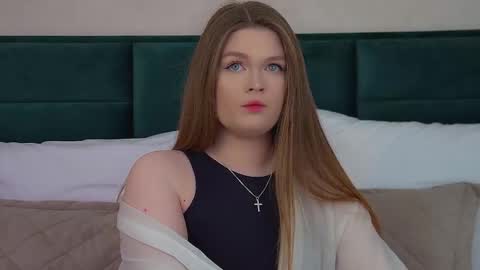 Crystal online show from February 24, 6:06 pm