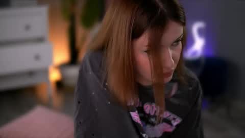 CrystalMo0n online show from March 28, 12:27 pm