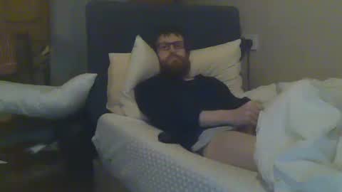 Snapshot of cs014g8493 chatting on December 24, 12:22 am chris online show from December 24, 12:22 am