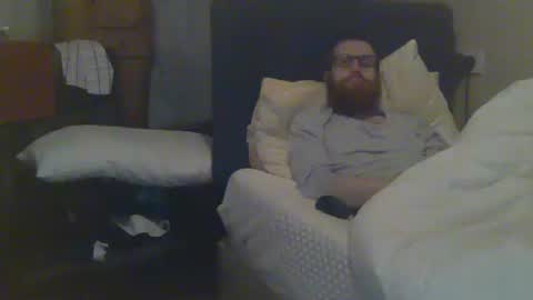 Snapshot of cs014g8493 chatting on February 20, 12:41 am chris online show from February 20, 12:41 am