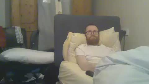 Snapshot of cs014g8493 chatting on September 23, 10:24 pm chris online show from September 23, 10:24 pm