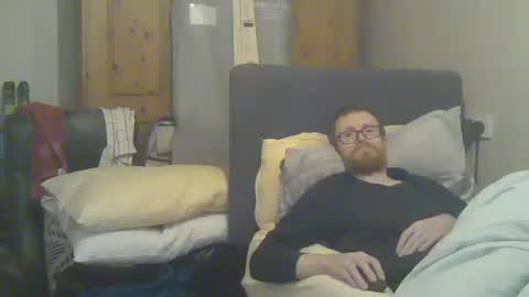 Snapshot of cs014g8493 chatting on November 14, 12:53 am chris online show from November 14, 12:53 am