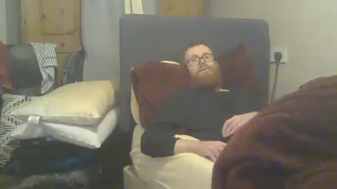 chris online show from February 16, 12:40 am