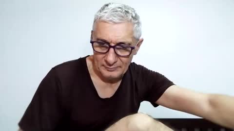 Snapshot of cucaio18 chatting on March 8, 2:04 am BIG UNCUT HARD COCK online show from March 8, 2:04 am