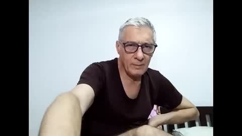 Snapshot of cucaio18 chatting on March 11, 4:18 am BIG UNCUT HARD COCK online show from March 11, 4:18 am
