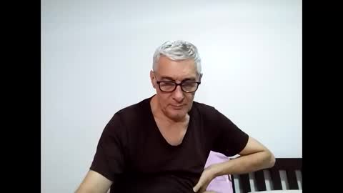 Snapshot of cucaio18 chatting on March 14, 2:50 am BIG UNCUT HARD COCK online show from March 14, 2:50 am