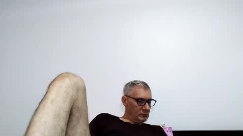 Snapshot of cucaio18 chatting on March 15, 2:06 am BIG UNCUT HARD COCK online show from March 15, 2:06 am