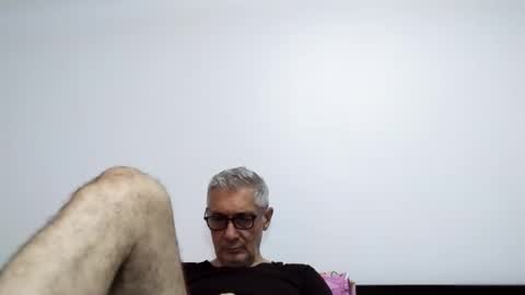 Snapshot of cucaio18 chatting on March 16, 2:39 am BIG UNCUT HARD COCK online show from March 16, 2:39 am