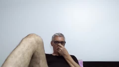 Snapshot of cucaio18 chatting on March 19, 2:04 am BIG UNCUT HARD COCK online show from March 19, 2:04 am