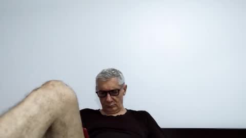 Snapshot of cucaio18 chatting on March 23, 1:20 am BIG UNCUT HARD COCK online show from March 23, 1:20 am
