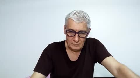Snapshot of cucaio18 chatting on March 24, 1:21 am BIG UNCUT HARD COCK online show from March 24, 1:21 am