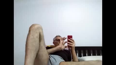 Snapshot of cucaio18 chatting on March 28, 3:50 am BIG UNCUT HARD COCK online show from March 28, 3:50 am