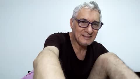 Snapshot of cucaio18 chatting on March 30, 2:12 am BIG UNCUT HARD COCK online show from March 30, 2:12 am