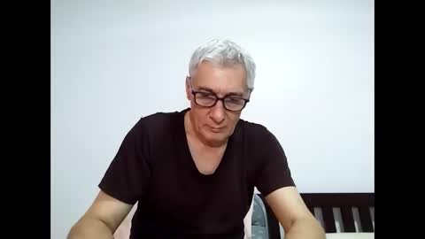 Snapshot of cucaio18 chatting on April 7, 2:45 am BIG UNCUT HARD COCK online show from April 7, 2:45 am