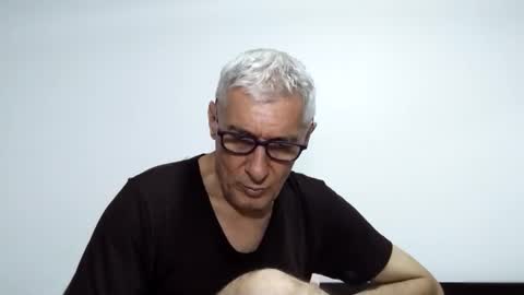 Snapshot of cucaio18 chatting on April 9, 8:09 am BIG UNCUT HARD COCK online show from April 9, 8:09 am