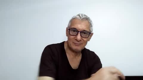 Snapshot of cucaio18 chatting on April 21, 2:51 am BIG UNCUT HARD COCK online show from April 21, 2:51 am