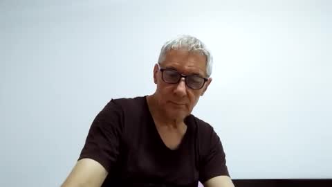 Snapshot of cucaio18 chatting on April 29, 2:15 am BIG UNCUT HARD COCK online show from April 29, 2:15 am