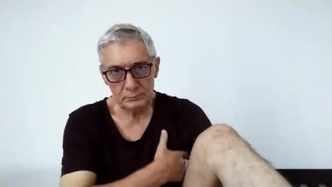 Snapshot of cucaio18 chatting on May 3, 12:27 am BIG UNCUT HARD COCK online show from May 3, 12:27 am