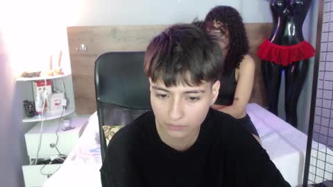 Snapshot of cuddle_bunny_ chatting on January 7, 4:05 pm cuddle_bunny_ online show from January 7, 4:05 pm