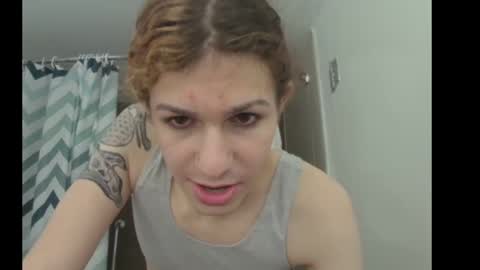 cuddleavenue online show from October 4, 1:14 am